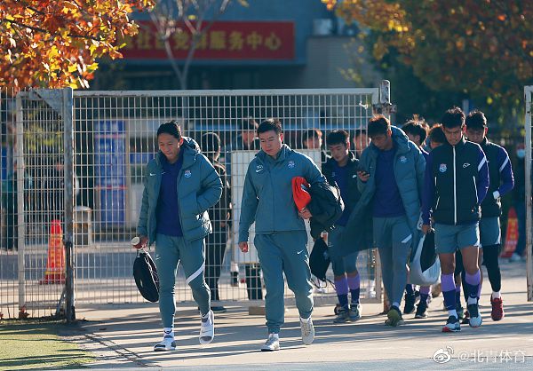 此外，确定将会出现在片中的反派人选为;罗马人卡迈恩;法尔科内、猫女、谜语人和企鹅人四个